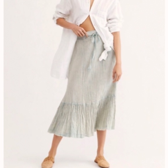 Free People Mellow Acid Wash Midi Skirt Polar Fog size Small - Picture 1 of 7